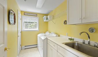 155 Bayside Dr, Belfast, ME 04915