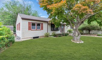 73 Locker St, Beachwood, NJ 08722