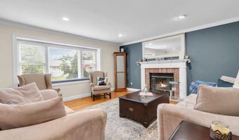 633 Spray Ave, Beachwood, NJ 08722