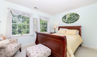 56 Larkspur Ln, Bristol, CT 06010