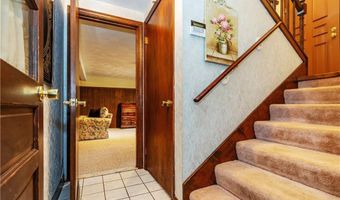 154 Spring Valley Dr, East Greenwich, RI 02818