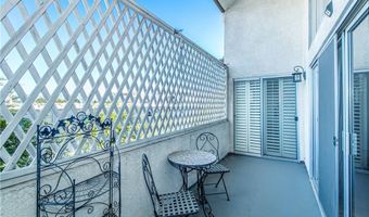 5440 Lindley Ave 310, Encino, CA 91316