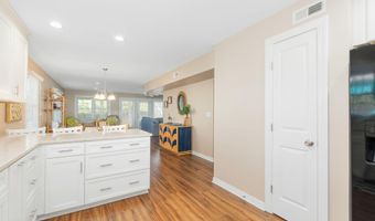 300 Ocean Blvd Ext B, Atlantic Beach, NC 28512