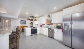370 E Silverwood Ln, Benson, AZ 85602