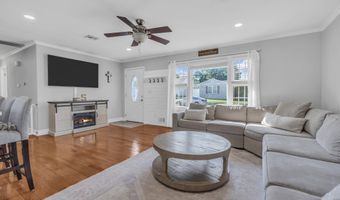 745 Halliard Ave, Beachwood, NJ 08722