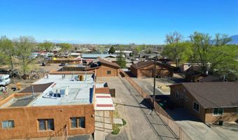 1723 VALLEY Rd SW, Albuquerque, NM 87105