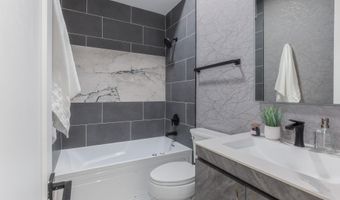 1332 G St SE 1, Washington, DC 20003