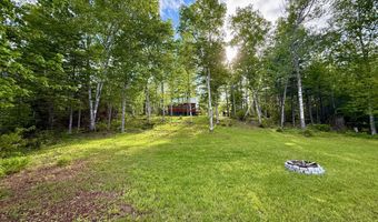 8 Breezy Knoll Ln, Baileyville, ME 04694