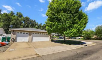 3696 Brentwood Ln, Anderson, CA 96007