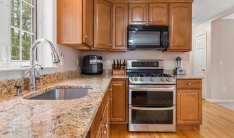 179 Windsor Dr, Auburn, NH 03032