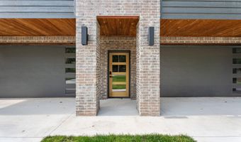 56090 E 271 Rd Unit B, Monkey Island, OK 74331