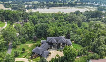 307 Windy Crest Dr, Ann Arbor, MI 48105