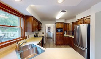 211 N 5TH Ave, Abbotsford, WI 54405
