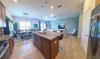 902 GRAND HILLTOP Dr, Apopka, FL 32703