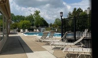 1573 Oakfield Dr, Ann Arbor, MI 48108