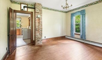 222 River St, Bethel, VT 05032