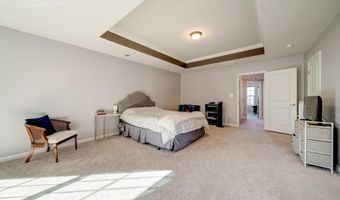 25850 CLAIRMONT MANOR Sq, Aldie, VA 20105