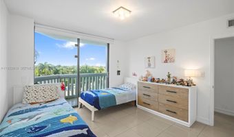 1000 W Island Blvd 504, Aventura, FL 33160