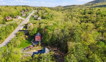 40 Lakewood Dr, Alton, NH 03810