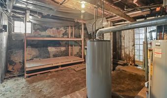 95 School St, Lincoln, RI 02865