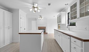 1208 Hilltop Rd, Alexander, AR 72022