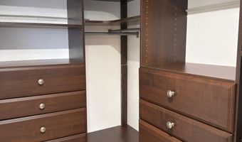 3310 WYNDHAM Cir 215, Alexandria, VA 22302