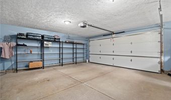 923 Hillside Dr, Amherst, OH 44001