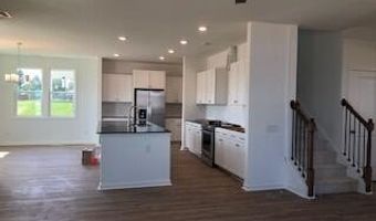 575 Midsummer St #211, Aberdeen, NC 28315