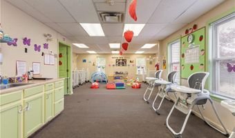 1326 Plainfield St, Cranston, RI 02920