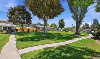 2504 Wanek Rd D, Escondido, CA 92027