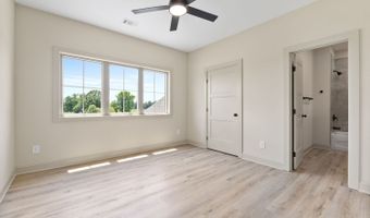 272 Community House, Barnesville, GA 30204