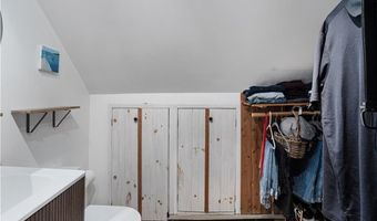 35 Pelham St Phe, Newport, RI 02840