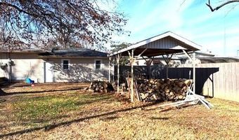 220 S Park Ave, Aurora, MO 65605