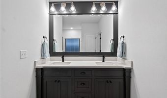 1902 SW Edinburgh Ave, Bentonville, AR 72713