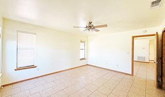 1106 W Eagle Pass, Alpine, TX 79830