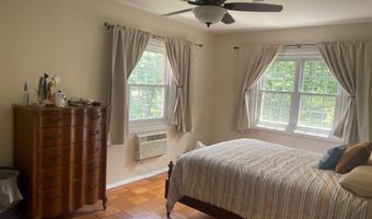 3526 VALLEY Dr, Alexandria, VA 22302