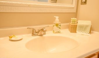 147 Redwood Dr, Bardstown, KY 40004