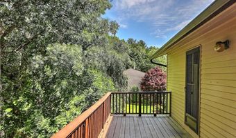 101 Cardinal Dr, North Kingstown, RI 02852