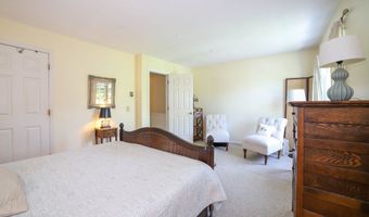 53 Brushy Plain Rd APT 5A, Branford, CT 06405