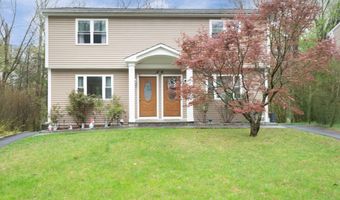 50-52 Knollwood Dr, Bethel, CT 06801