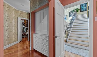 33 Courageous Cir, Bristol, RI 02809