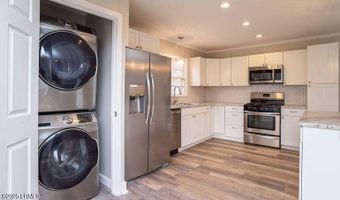 2003 King St, Beaufort, SC 29902