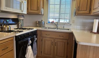 21284 W IRON EAGLE Dr .347, Congress, AZ 85332