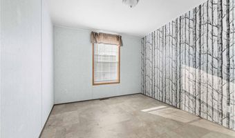 1406 East Dr, Alden, NY 14004