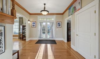 127 Cliff Dr, Narragansett, RI 02882
