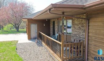 1212 E Fleetwood Cir, Brandon, SD 57005