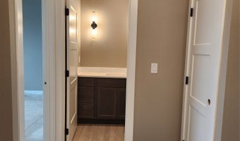 3306 SE Bannister Dr, Ankeny, IA 50021