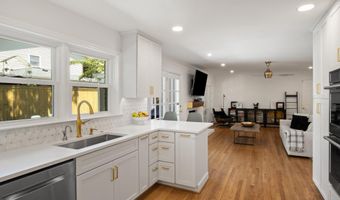 2606 N QUINCY St, Arlington, VA 22207