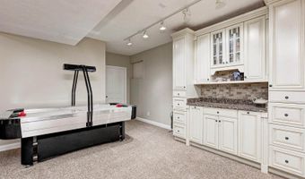 6052 Pine Bluff Dr, Avon, IN 46123