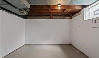 1935 Parkview Pl, Aliquippa, PA 15001